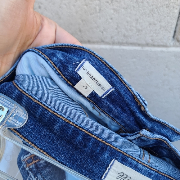 Madewell | 10" High-Rise Roadtripper Authentic Jeans in Vinton Wash Size 25 - Picture 9 of 11